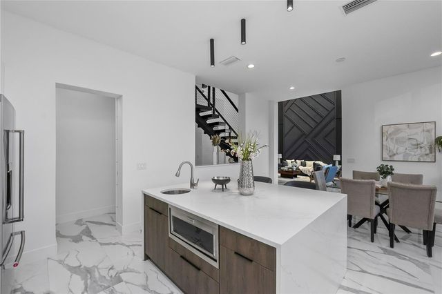 7608 ANTILLA STREET, Tampa, FL 33625