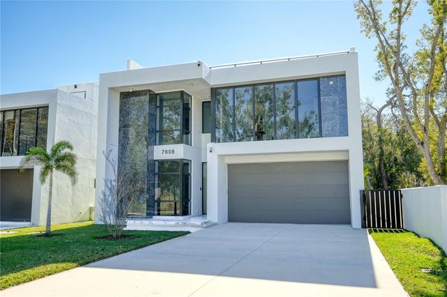 7608 ANTILLA STREET, Tampa, FL 33625