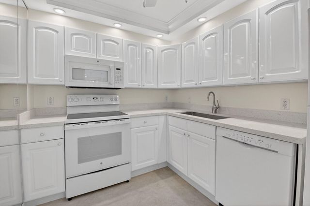 4505 S Ocean Boulevard 805, Highland Beach, FL 33487