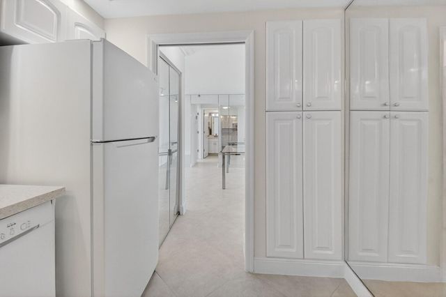 4505 S Ocean Boulevard 805, Highland Beach, FL 33487