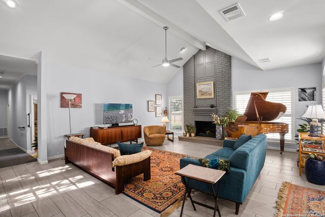 19103 W Birdsong, San Antonio, TX 78258