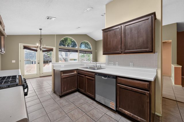 16803 Dorman DR, Round Rock, TX 78681