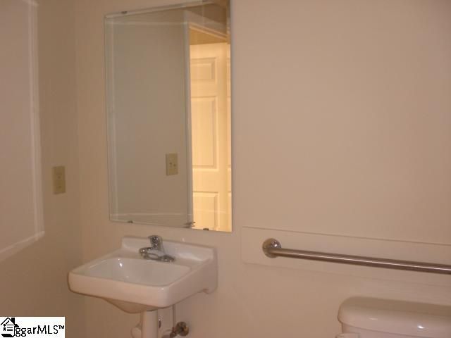 4010 E North Street Suite 4, Greenville, SC 29615