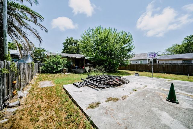 3003 Sunset Dr, Ingleside, TX 78362