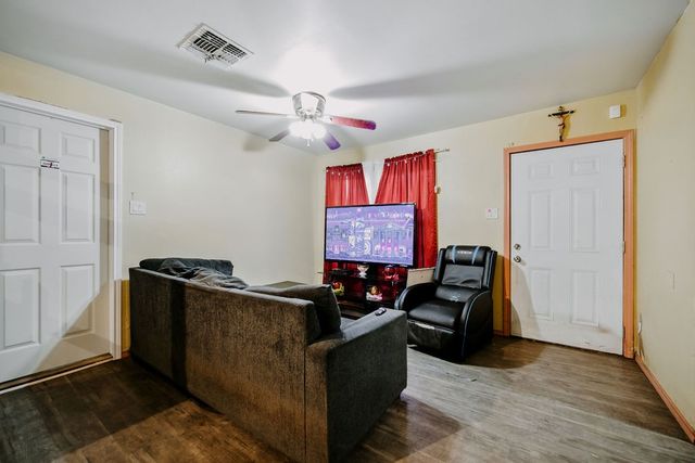 3003 Sunset Dr, Ingleside, TX 78362