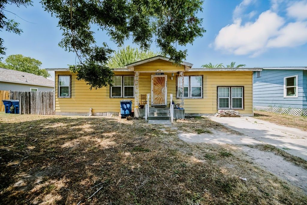 3003 Sunset Dr, Ingleside, TX 78362