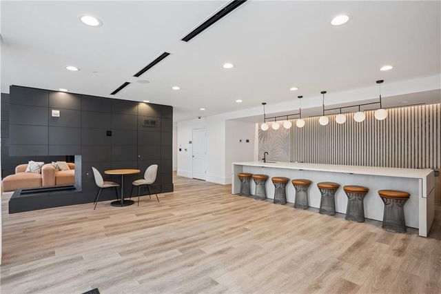 3324 Peachtree NE Road 1101, Atlanta, GA 30326