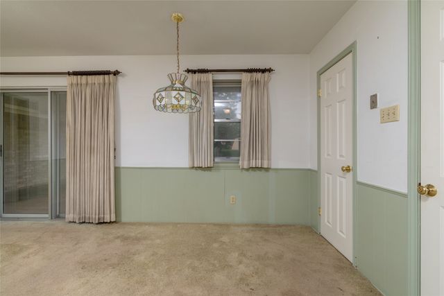 6604 Trailwood Drive, Forest Hill, TX 76140