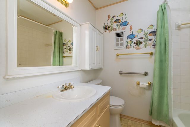 6604 Trailwood Drive, Forest Hill, TX 76140