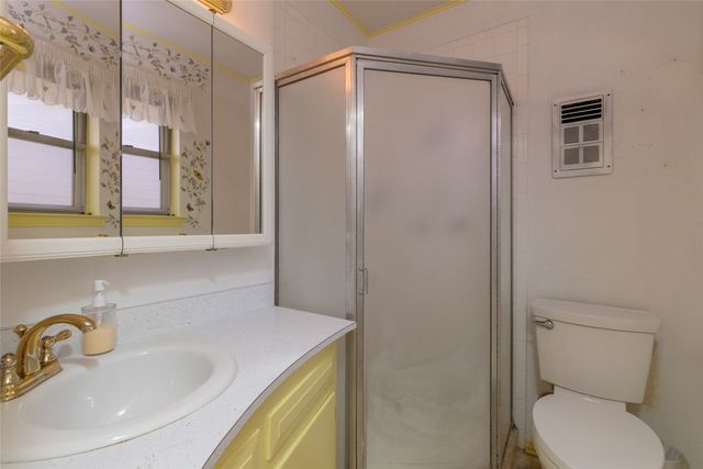 6604 Trailwood Drive, Forest Hill, TX 76140