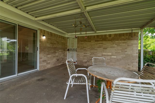 6604 Trailwood Drive, Forest Hill, TX 76140
