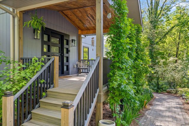 511 Barrington Road, Signal Mountain, TN 37377