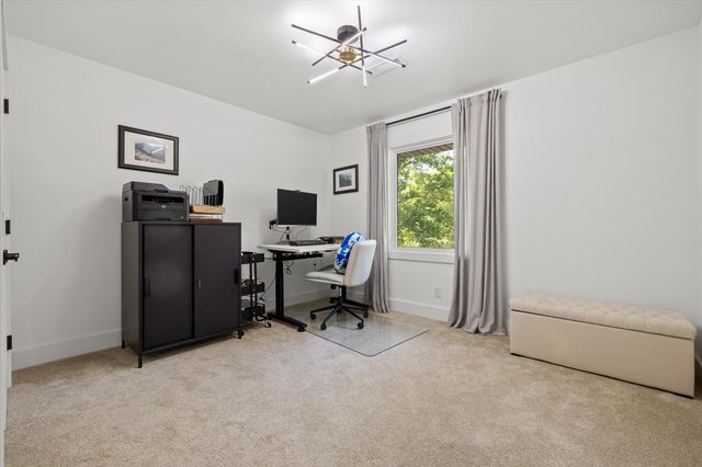 511 Barrington Road, Signal Mountain, TN 37377
