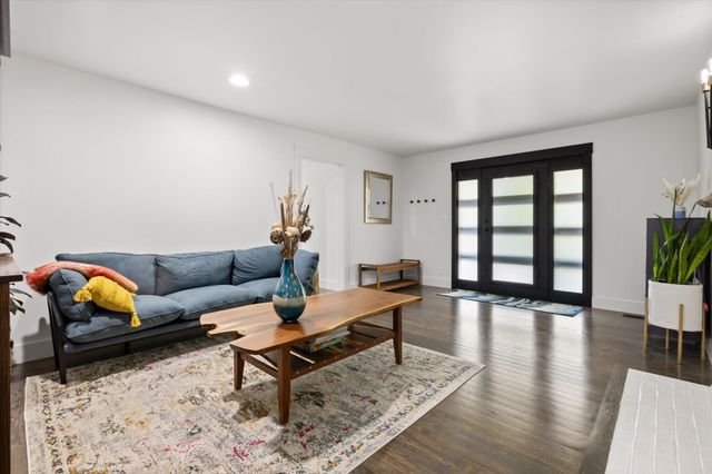 511 Barrington Road, Signal Mountain, TN 37377
