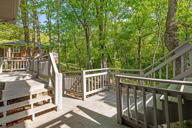 511 Barrington Road, Signal Mountain, TN 37377