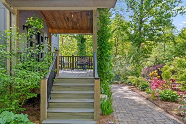 511 Barrington Road, Signal Mountain, TN 37377