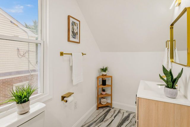 21 CEDAR AVE, Westville, NJ 08093