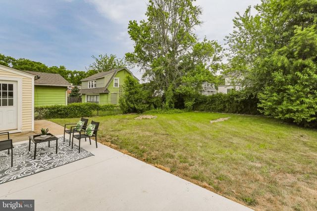 21 CEDAR AVE, Westville, NJ 08093