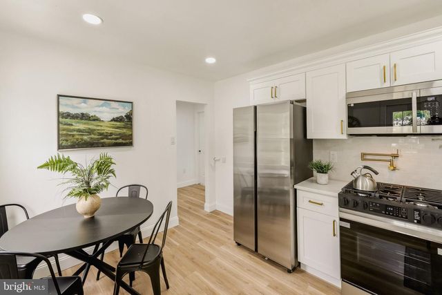 21 CEDAR AVE, Westville, NJ 08093
