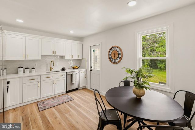 21 CEDAR AVE, Westville, NJ 08093