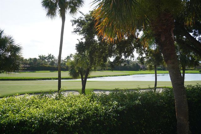 2811 Village Boulevard 201, West Palm Beach, FL 33409