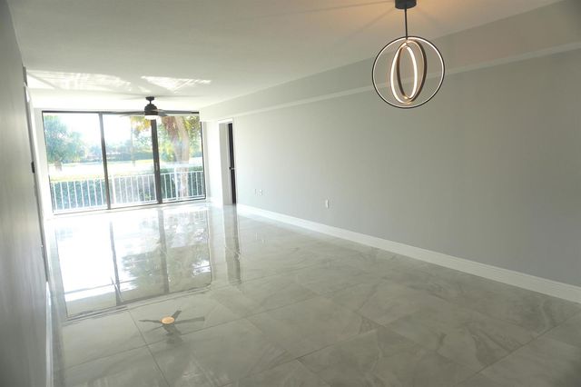 2811 Village Boulevard 201, West Palm Beach, FL 33409
