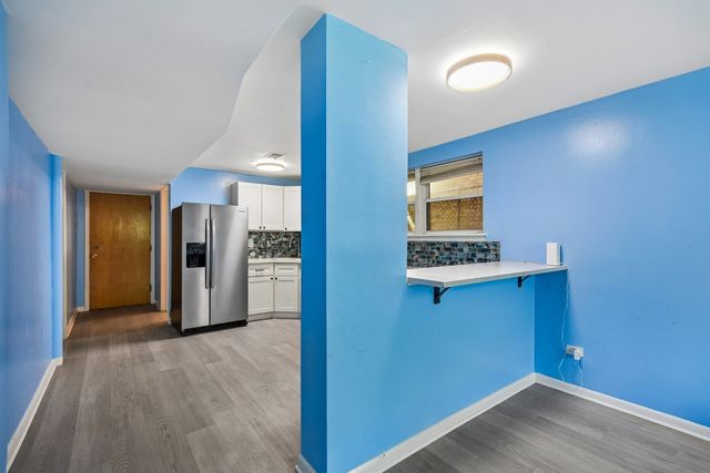 1914 W Farwell Avenue, Chicago, IL 60626