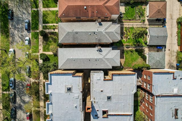 1914 W Farwell Avenue, Chicago, IL 60626
