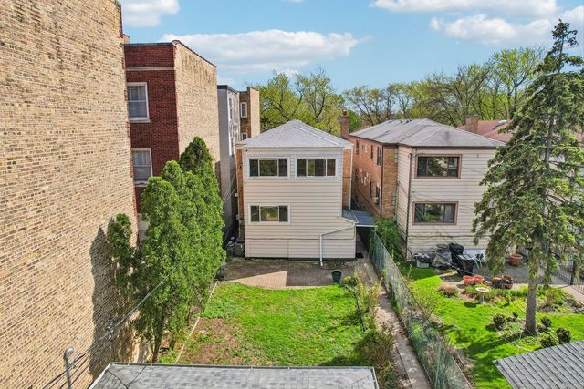 1914 W Farwell Avenue, Chicago, IL 60626