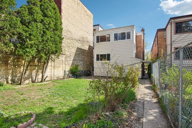 1914 W Farwell Avenue, Chicago, IL 60626