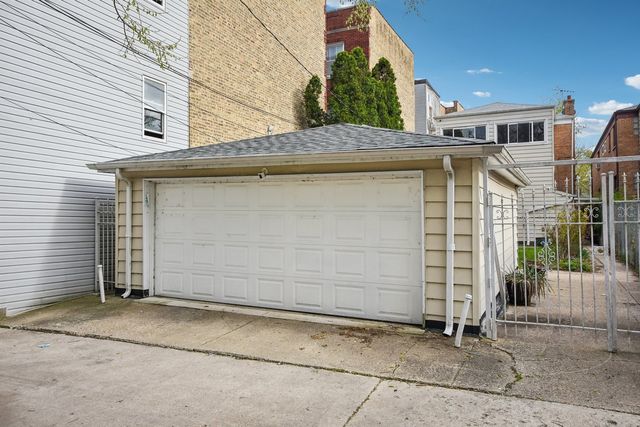 1914 W Farwell Avenue, Chicago, IL 60626