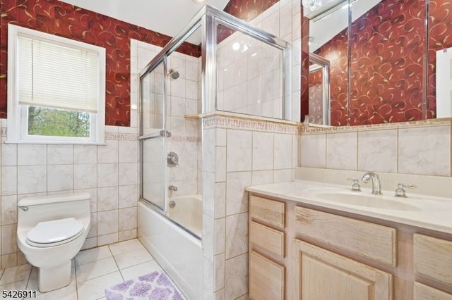 4 Winfield Dr, Parsippany-troy Hills Twp., NJ 07054