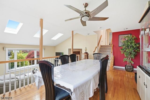 4 Winfield Dr, Parsippany-troy Hills Twp., NJ 07054