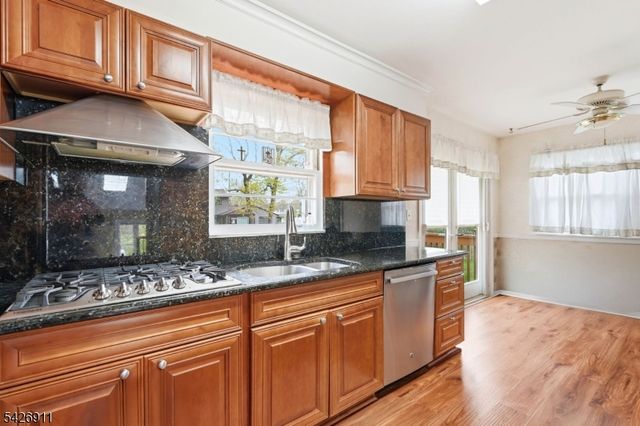 4 Winfield Dr, Parsippany-troy Hills Twp., NJ 07054