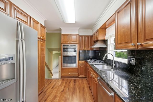 4 Winfield Dr, Parsippany-troy Hills Twp., NJ 07054