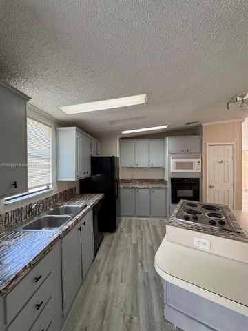 35250 SW 177 ct unit 136, Homestead, FL 33034