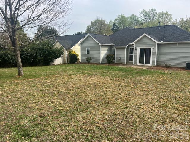 6007 Lawnmeadow Drive, Charlotte, NC 28216