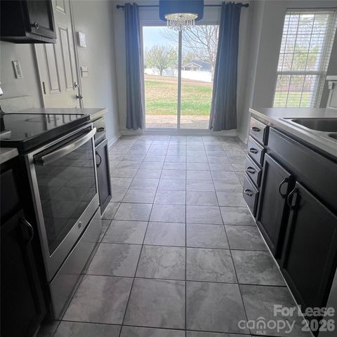 6007 Lawnmeadow Drive, Charlotte, NC 28216