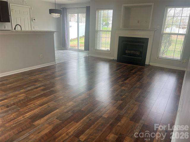 6007 Lawnmeadow Drive, Charlotte, NC 28216