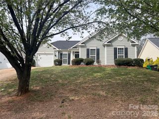 6007 Lawnmeadow Drive, Charlotte, NC 28216