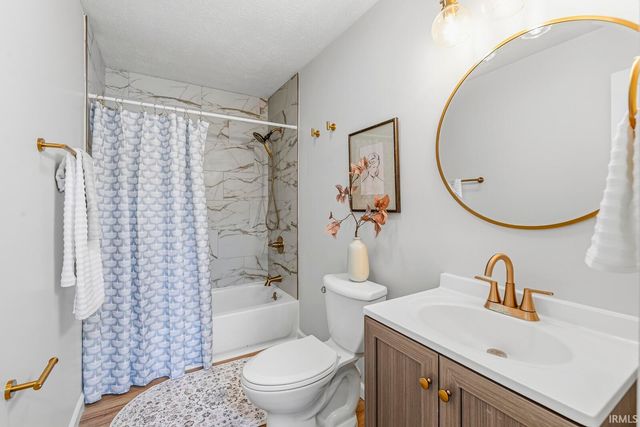 1828 Woodland Drive, Elkhart, IN 46514