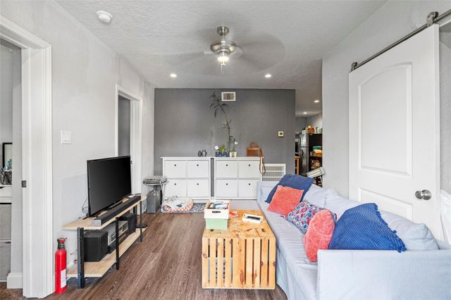 4630 Woodside Street 1, Houston, TX 77023