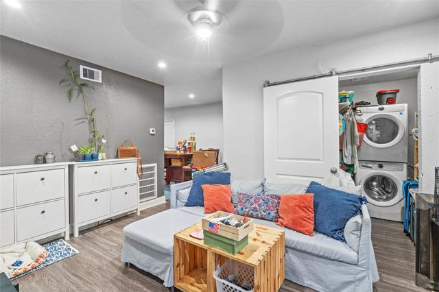 4630 Woodside Street 1, Houston, TX 77023