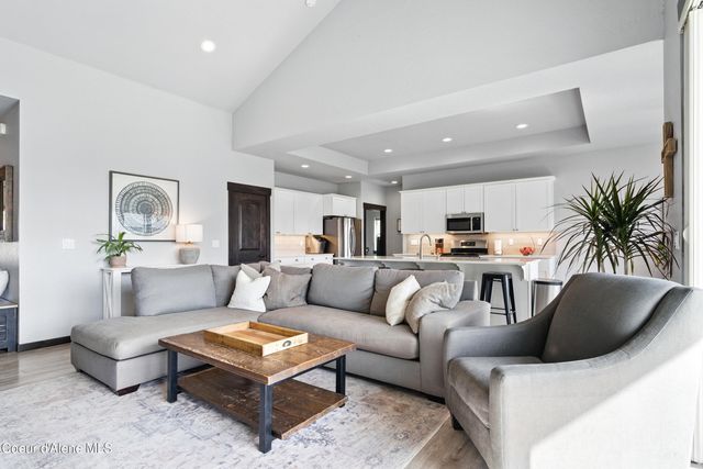 7151 BAUDELAIRE DR, Coeur D'alene, ID 83815