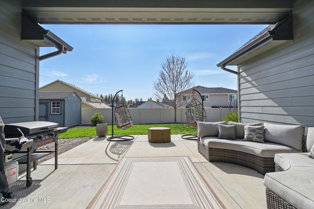7151 BAUDELAIRE DR, Coeur D'alene, ID 83815