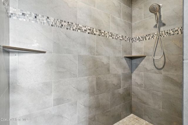 7151 BAUDELAIRE DR, Coeur D'alene, ID 83815