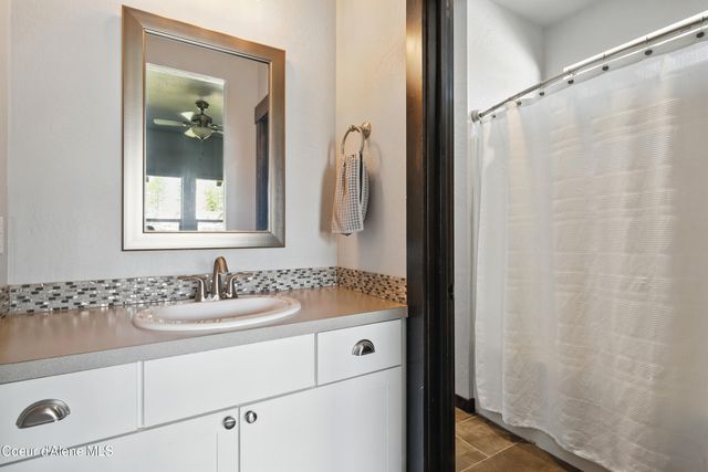 7151 BAUDELAIRE DR, Coeur D'alene, ID 83815