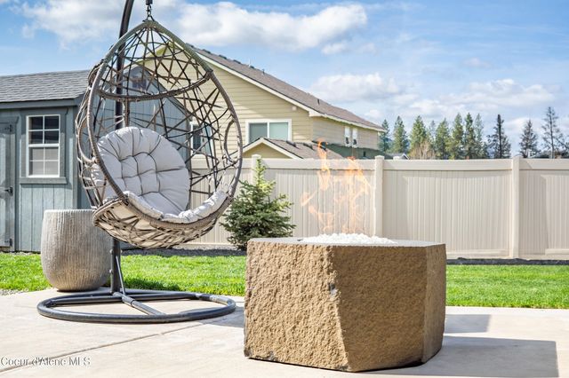 7151 BAUDELAIRE DR, Coeur D'alene, ID 83815