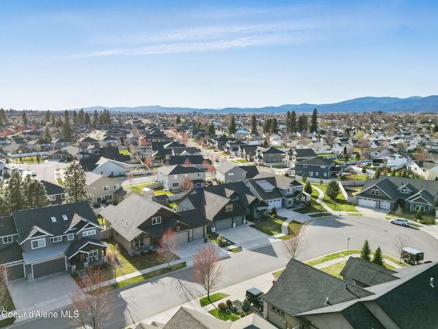 7151 BAUDELAIRE DR, Coeur D'alene, ID 83815