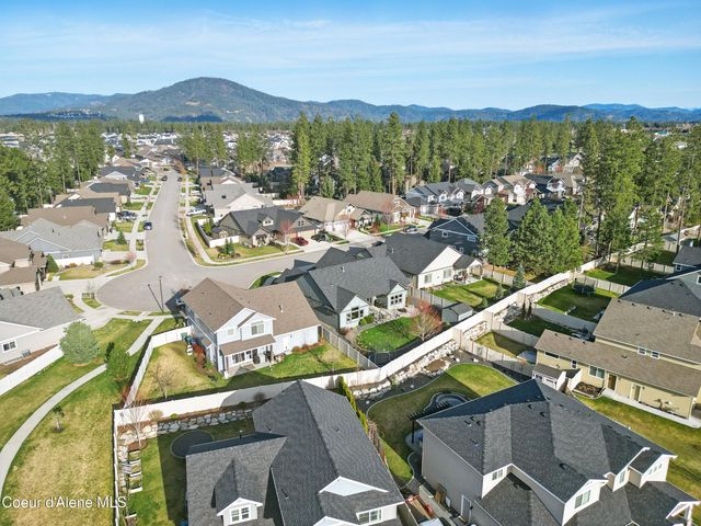 7151 BAUDELAIRE DR, Coeur D'alene, ID 83815